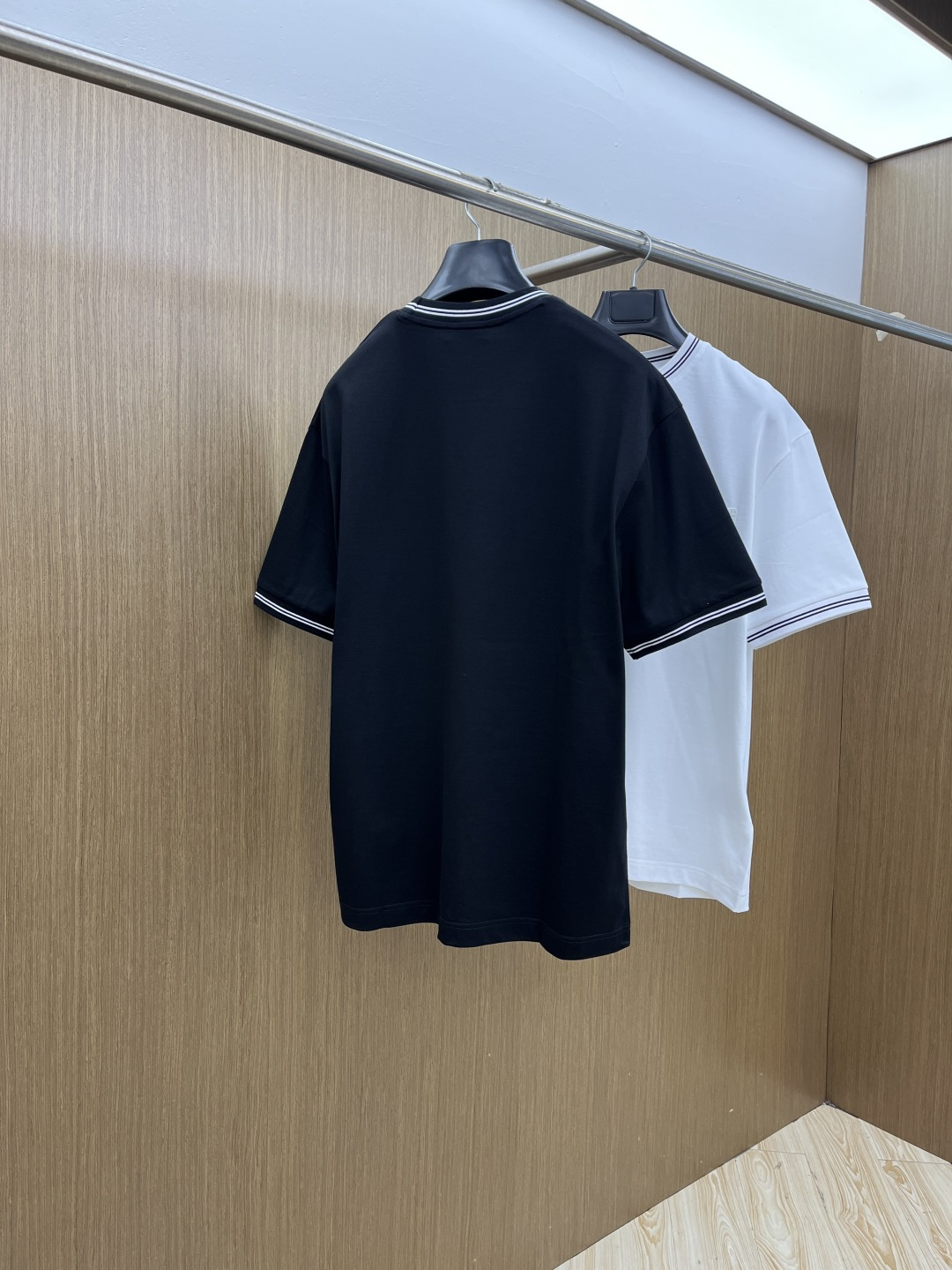 早春 PD 🔥🔥高级定制 2026春夏新款首发专柜最新款短袖圆领T恤 高端订制 设计前卫时尚！品牌log