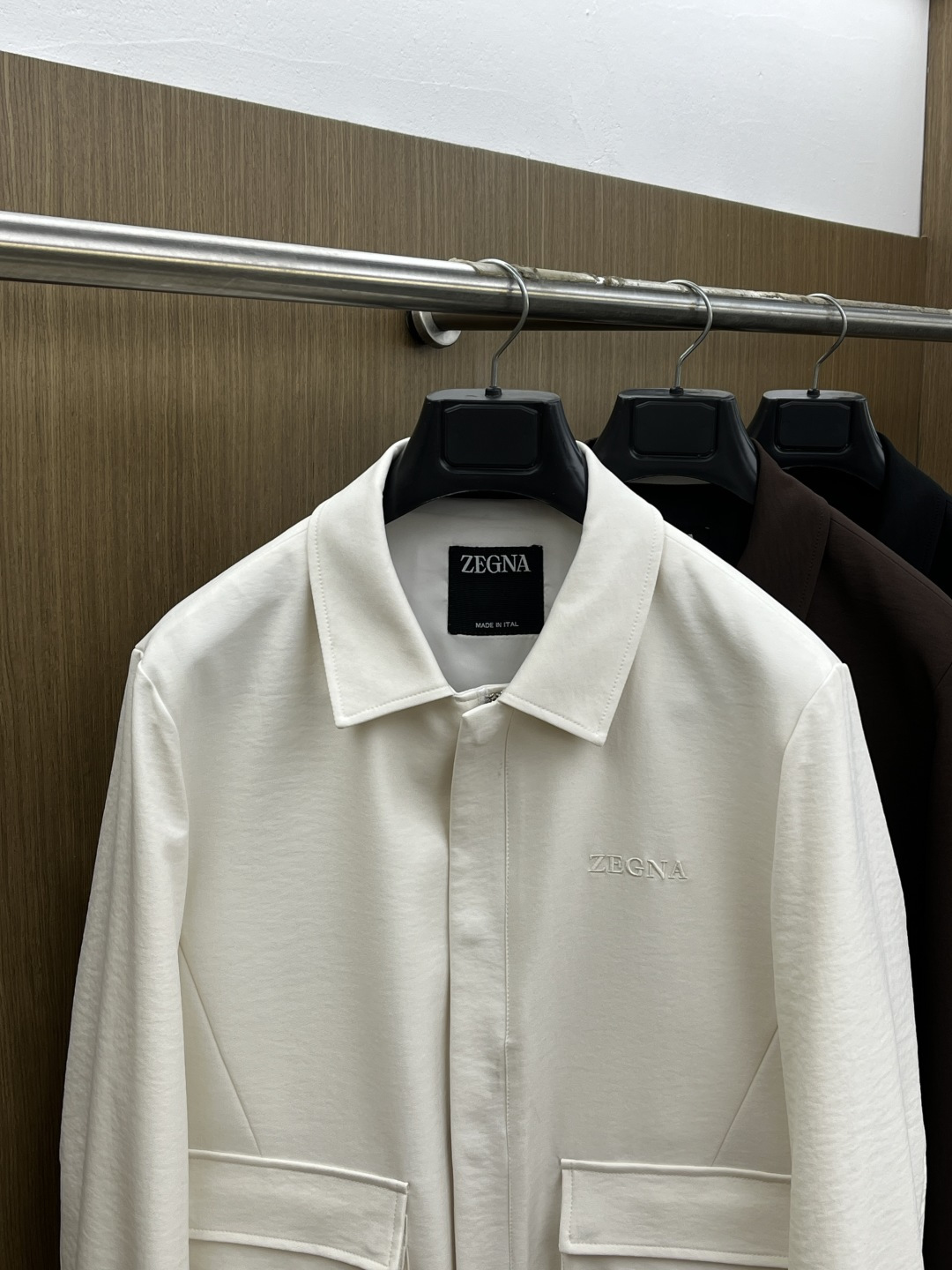 早春 ZZ 🔥🔥早春老钱风系列，最新时尚翻领夹克外套.处处细节显工艺足够的高级 结构性剪裁的设计改变来展