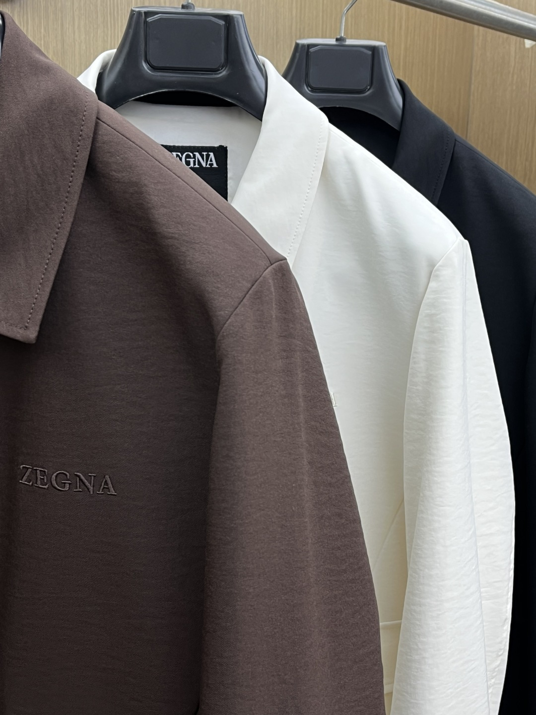 早春 ZZ 🔥🔥早春老钱风系列，最新时尚翻领夹克外套.处处细节显工艺足够的高级 结构性剪裁的设计改变来展