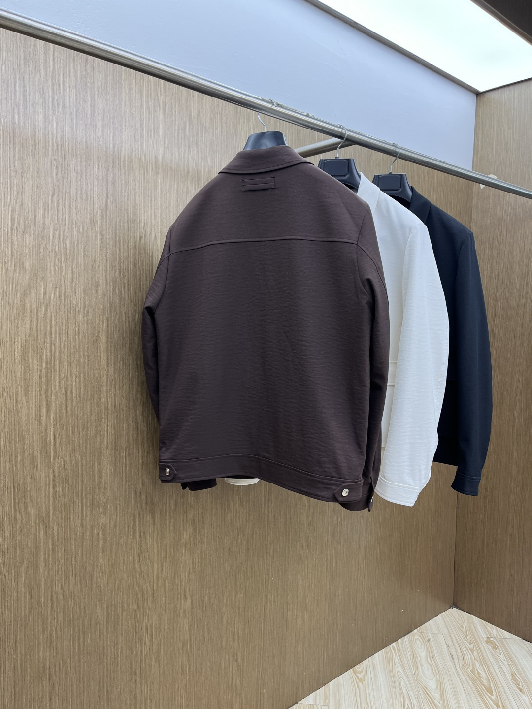 早春 ZZ 🔥🔥早春老钱风系列，最新时尚翻领夹克外套.处处细节显工艺足够的高级 结构性剪裁的设计改变来展