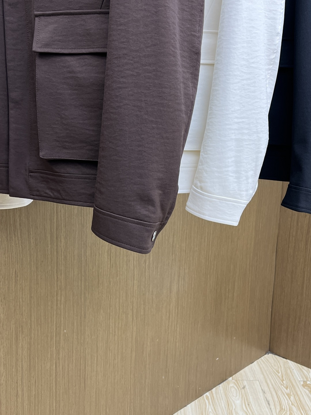 早春 ZZ 🔥🔥早春老钱风系列，最新时尚翻领夹克外套.处处细节显工艺足够的高级 结构性剪裁的设计改变来展