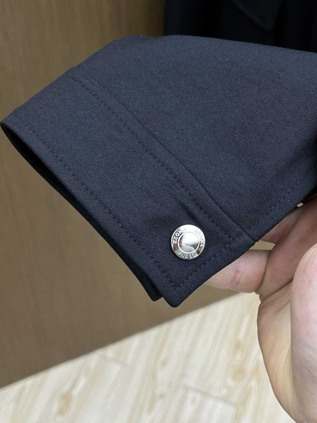 早春 ZZ 🔥🔥早春老钱风系列，最新时尚翻领夹克外套.处处细节显工艺足够的高级 结构性剪裁的设计改变来展