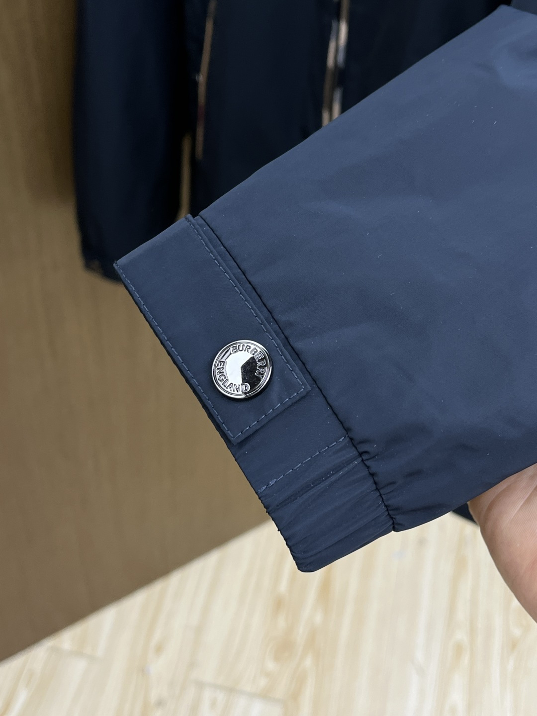 早春 BBR 🔥🔥早春系列，最新时尚立领夹克外套.定制纹格。处处细节显工艺足够的高级 结构性剪裁的设计改