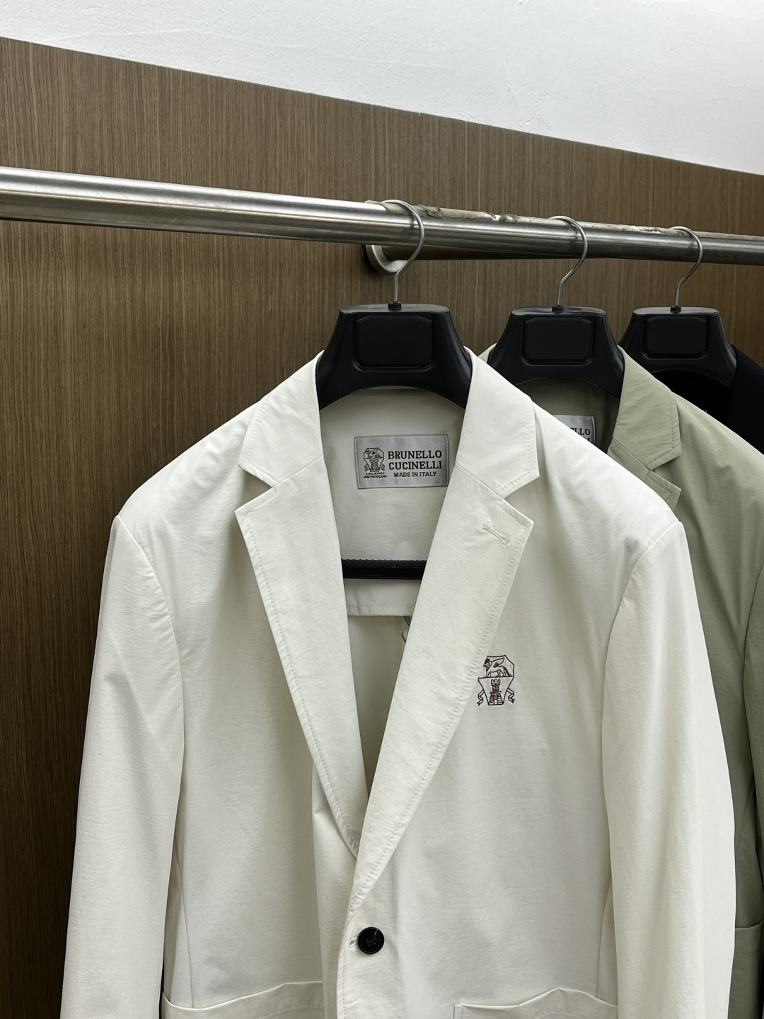 早春 Bc 🔥🔥早春奢简系列，最新时尚男款西装外套.简约logo刺绣设计，处处细节显工艺足够的高级 结构