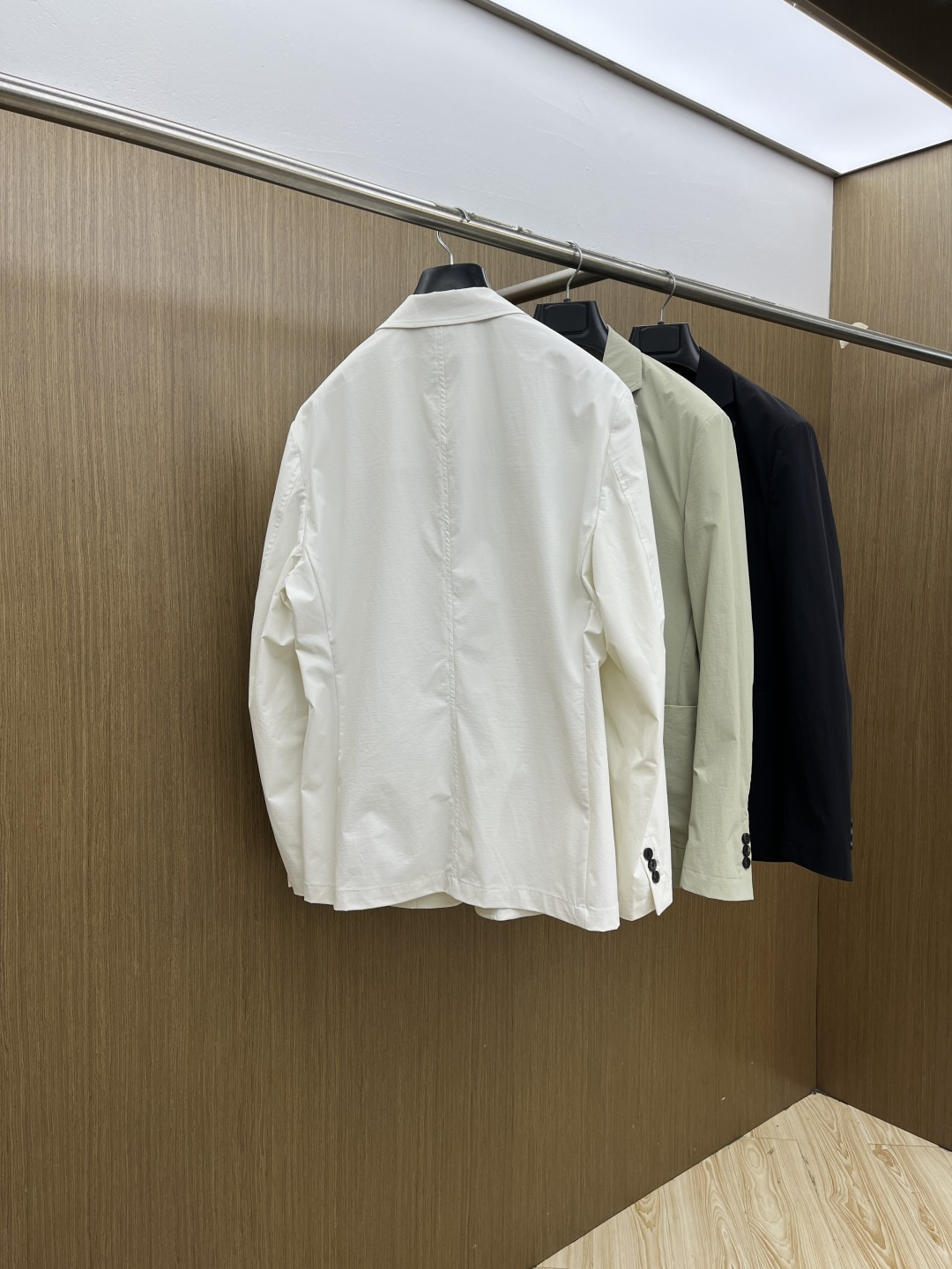 早春 Bc 🔥🔥早春奢简系列，最新时尚男款西装外套.简约logo刺绣设计，处处细节显工艺足够的高级 结构