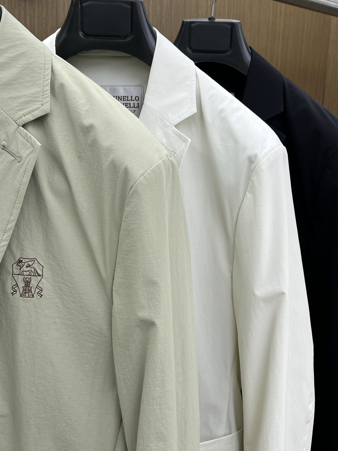 早春 Bc 🔥🔥早春奢简系列，最新时尚男款西装外套.简约logo刺绣设计，处处细节显工艺足够的高级 结构