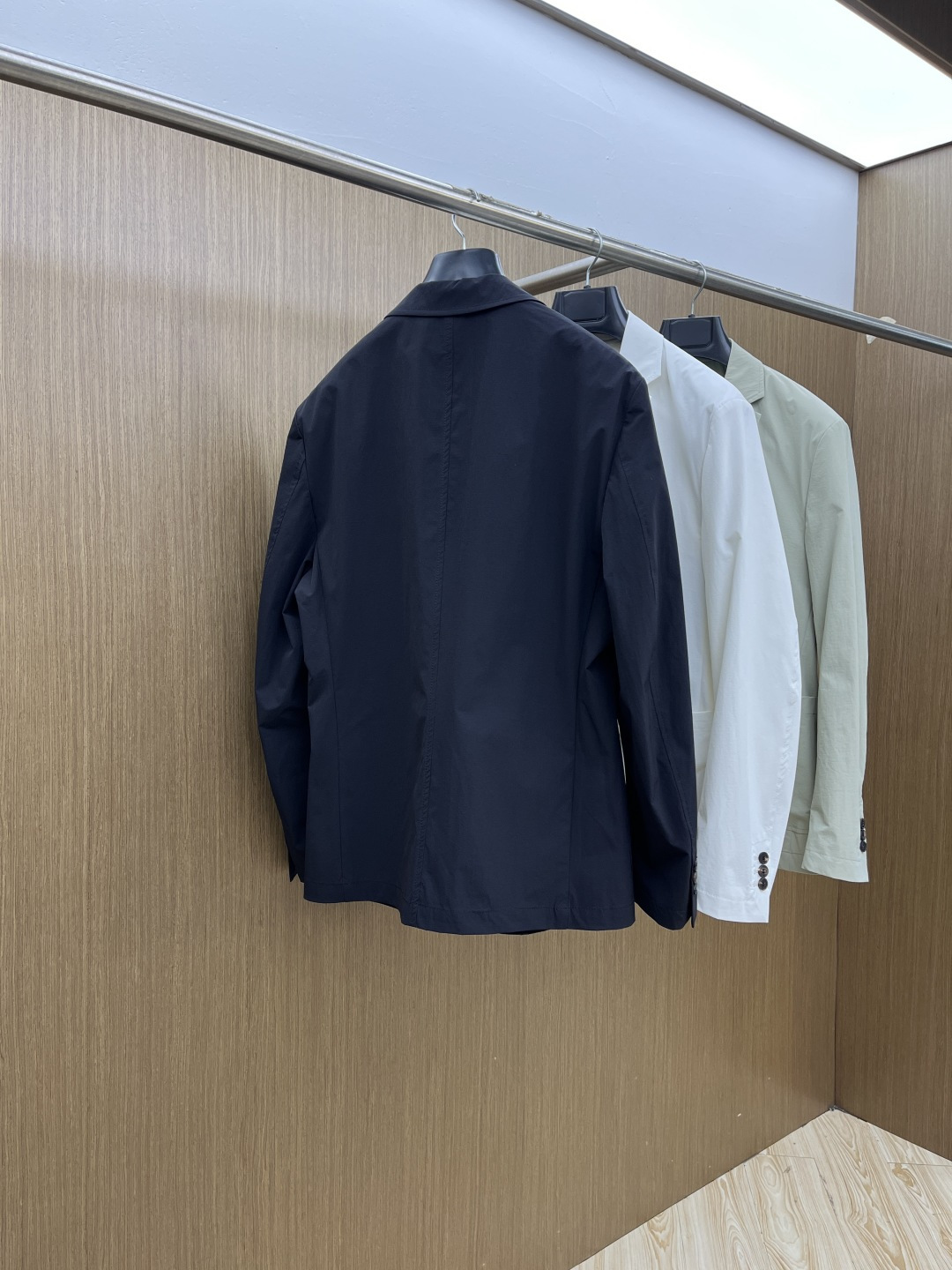 早春 Bc 🔥🔥早春奢简系列，最新时尚男款西装外套.简约logo刺绣设计，处处细节显工艺足够的高级 结构