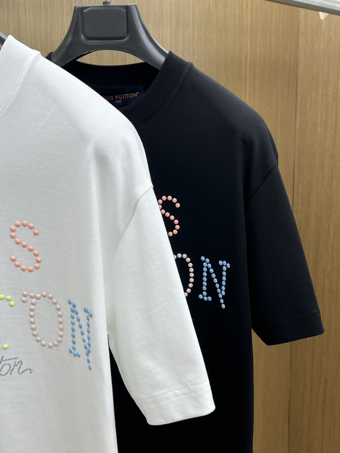 早春 LV 🔥🔥高级定制 2026春夏 · 高阶定制T恤】特别推荐系列 定制面料：秘鲁进口匹马棉 × 顶
