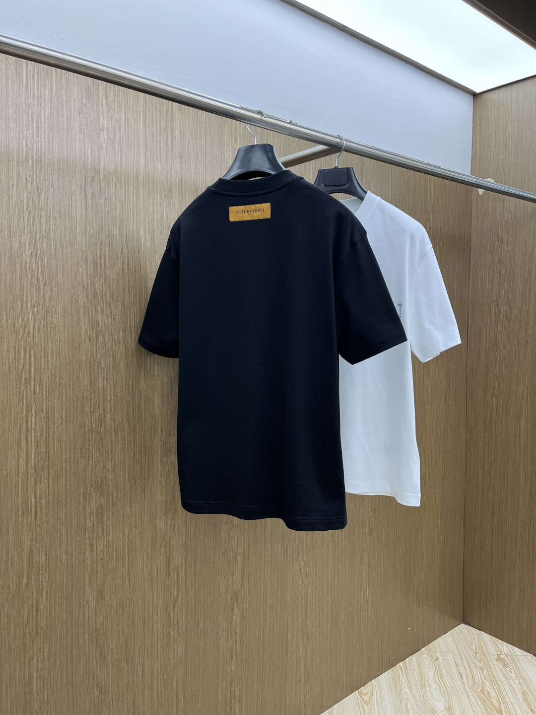 早春 LV. 🔥🔥高级定制 2026春夏 · 高阶定制T恤】特别推荐系列 定制面料：秘鲁进口匹马棉 × 