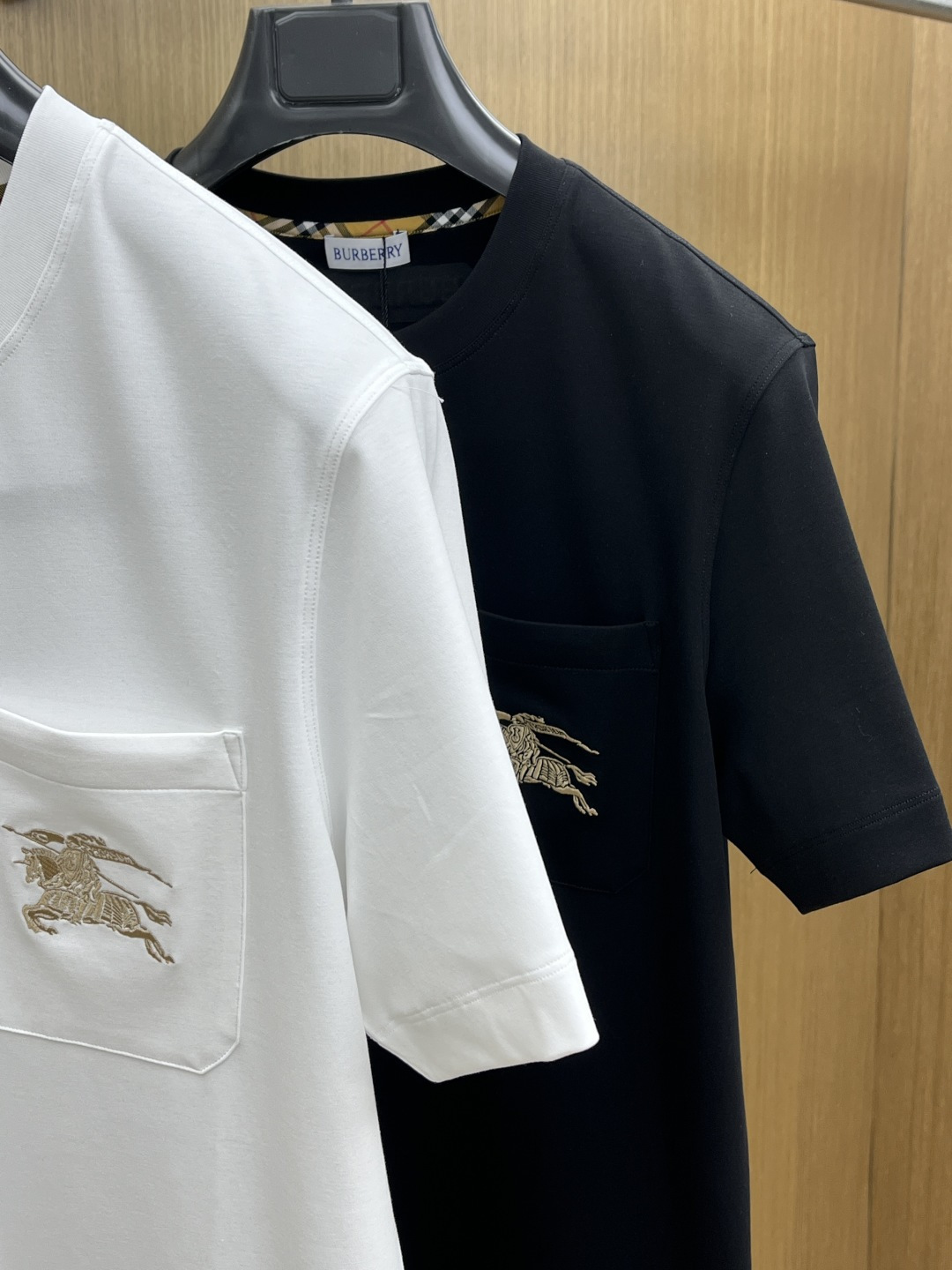 早春 BBR 🔥🔥高级定制 2026春夏新款首发专柜最新款短袖圆领T恤 高端订制 设计前卫时尚！品牌lo