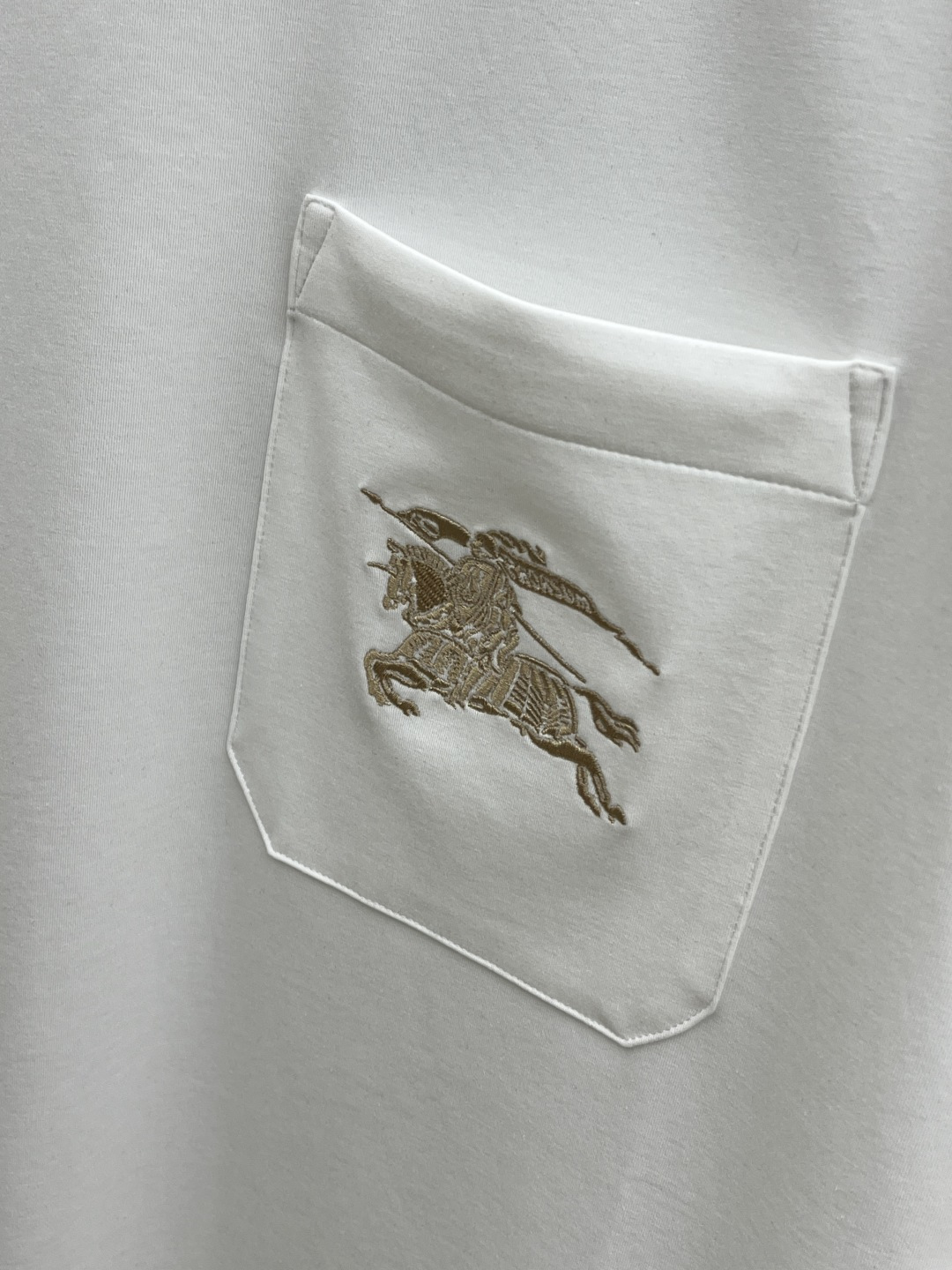 早春 BBR 🔥🔥高级定制 2026春夏新款首发专柜最新款短袖圆领T恤 高端订制 设计前卫时尚！品牌lo