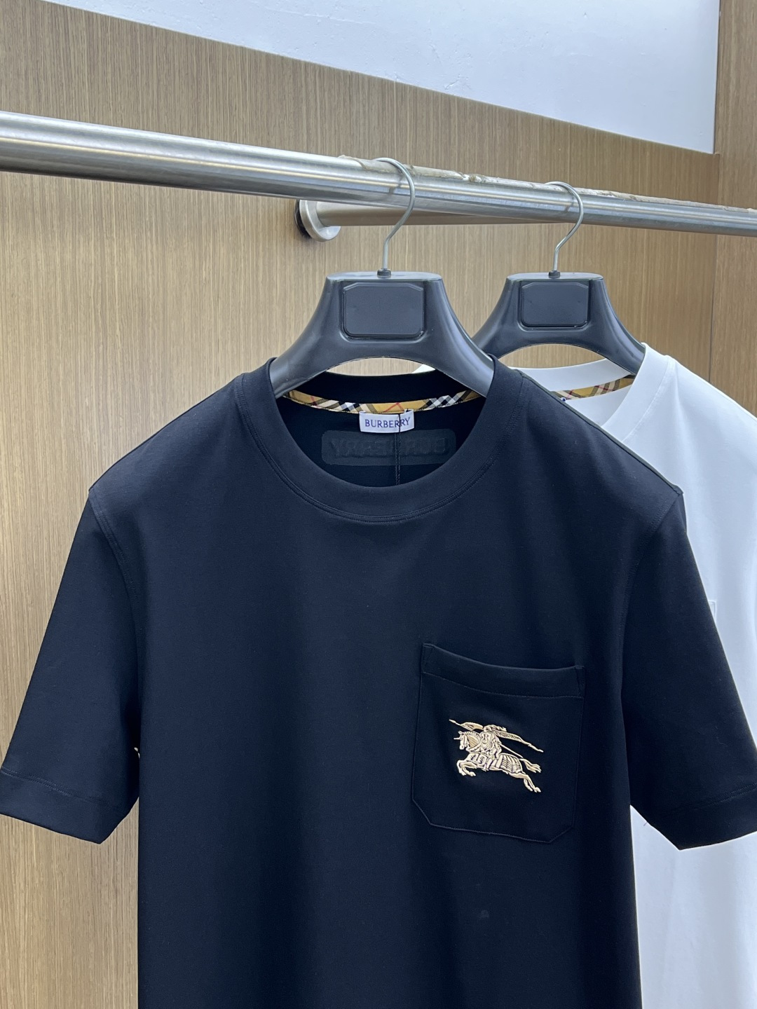 早春 BBR 🔥🔥高级定制 2026春夏新款首发专柜最新款短袖圆领T恤 高端订制 设计前卫时尚！品牌lo