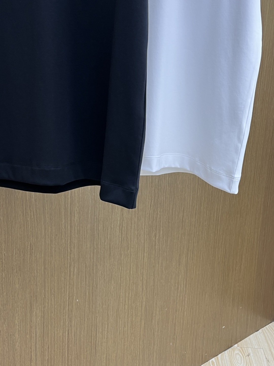 早春 HER 🔥🔥高级定制 2026春夏新款首发专柜最新款短袖圆领T恤 高端订制 设计前卫时尚！品牌lo