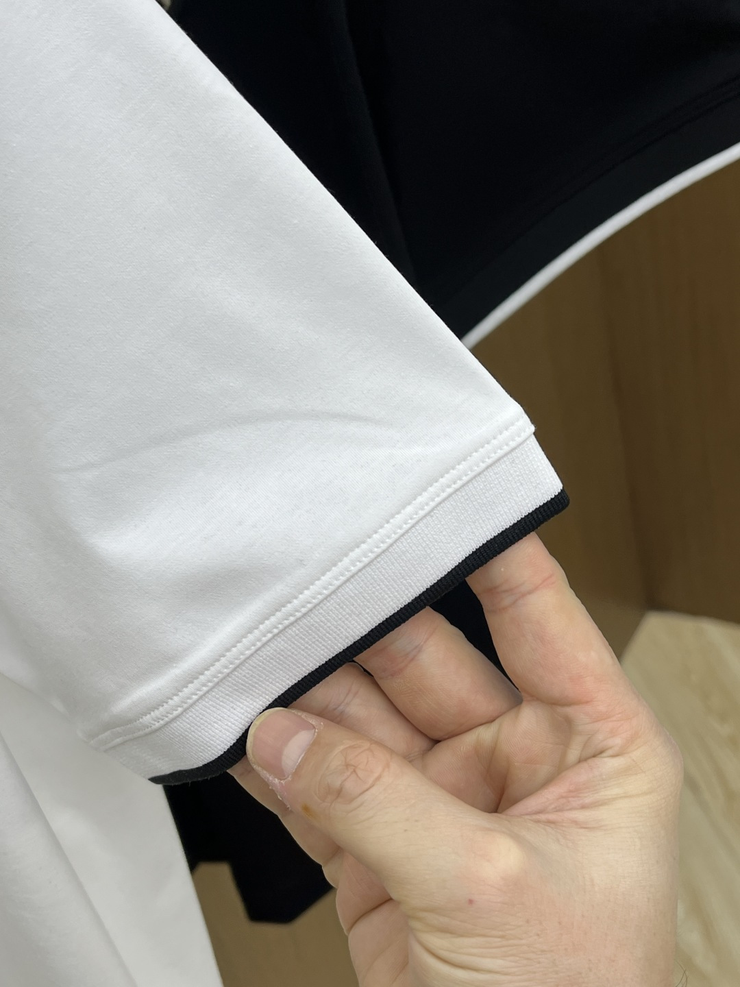 早春 PD 🔥🔥高级定制 2026春夏新款首发专柜最新款短袖圆领T恤 高端订制 设计前卫时尚！品牌log