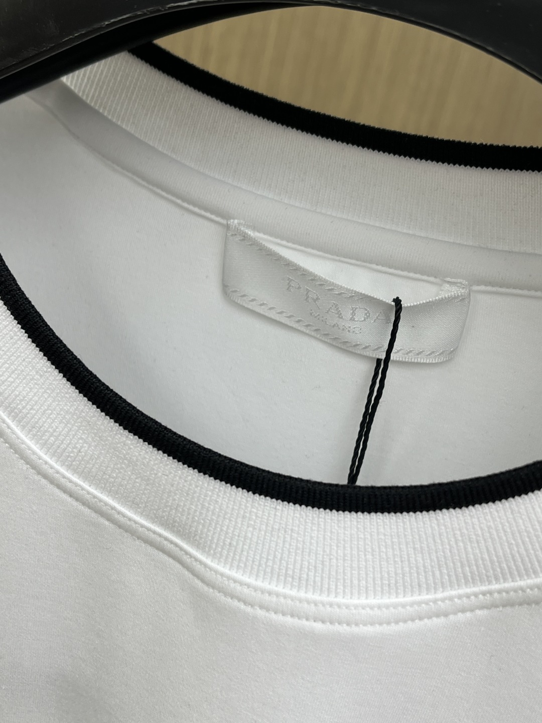 早春 PD 🔥🔥高级定制 2026春夏新款首发专柜最新款短袖圆领T恤 高端订制 设计前卫时尚！品牌log