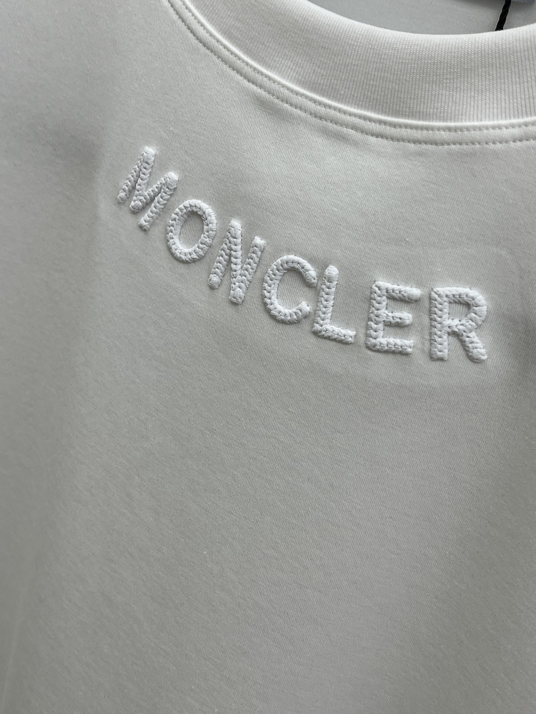 早春 Mon 🔥🔥高级定制 2026春夏新款首发专柜最新款短袖圆领T恤 高端订制 设计前卫时尚！品牌lo