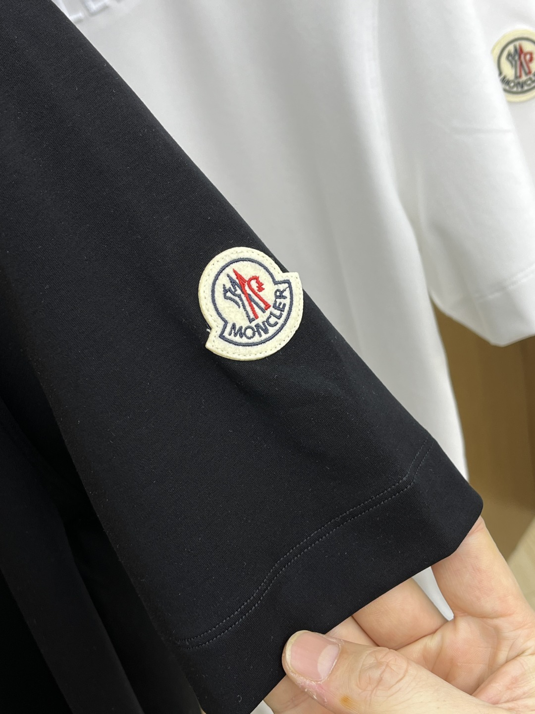 早春 Mon 🔥🔥高级定制 2026春夏新款首发专柜最新款短袖圆领T恤 高端订制 设计前卫时尚！品牌lo