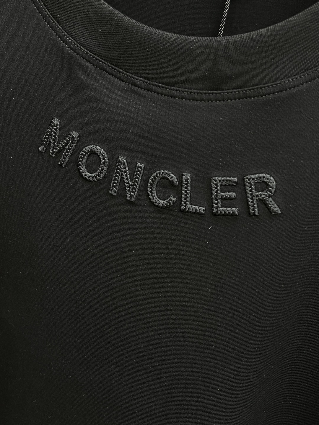 早春 Mon 🔥🔥高级定制 2026春夏新款首发专柜最新款短袖圆领T恤 高端订制 设计前卫时尚！品牌lo