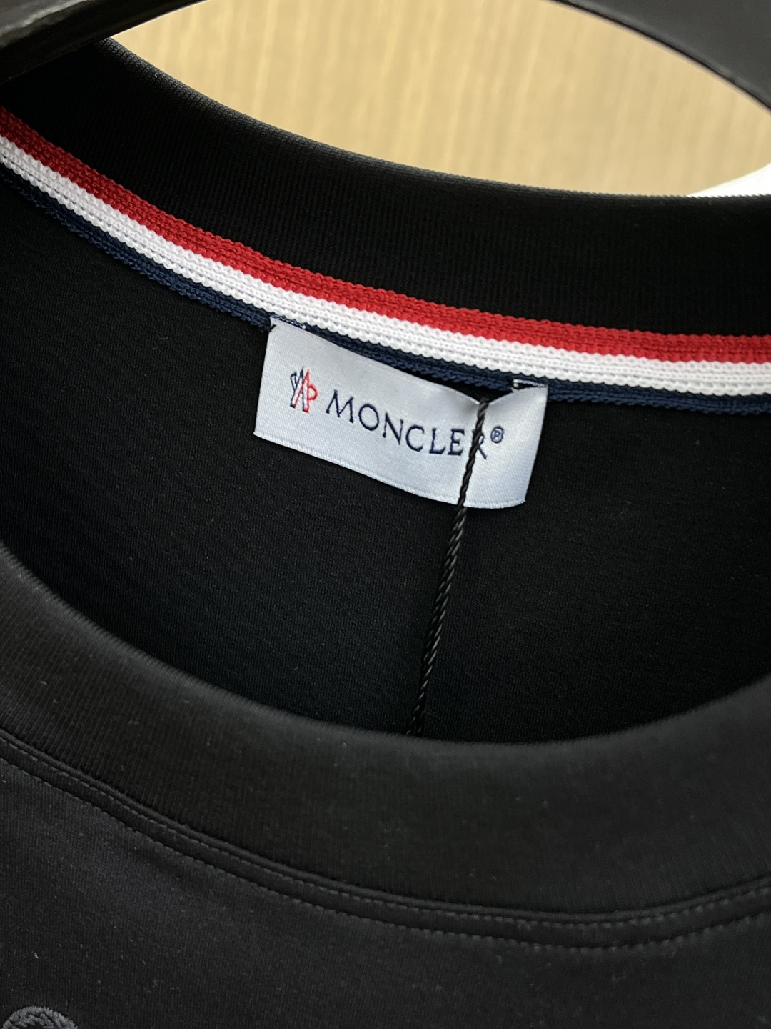 早春 Mon 🔥🔥高级定制 2026春夏新款首发专柜最新款短袖圆领T恤 高端订制 设计前卫时尚！品牌lo