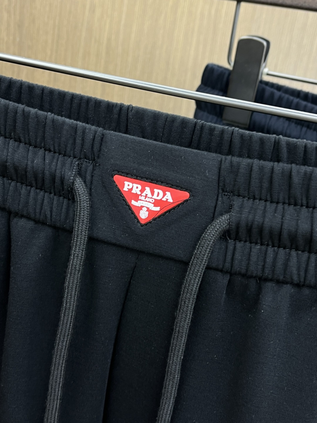 早春款 PD 🔥🔥高级定制 2026春夏新款铜氨丝莫代尔空气层休闲卫裤，裤身上刺绣标志性品牌标识，客供定