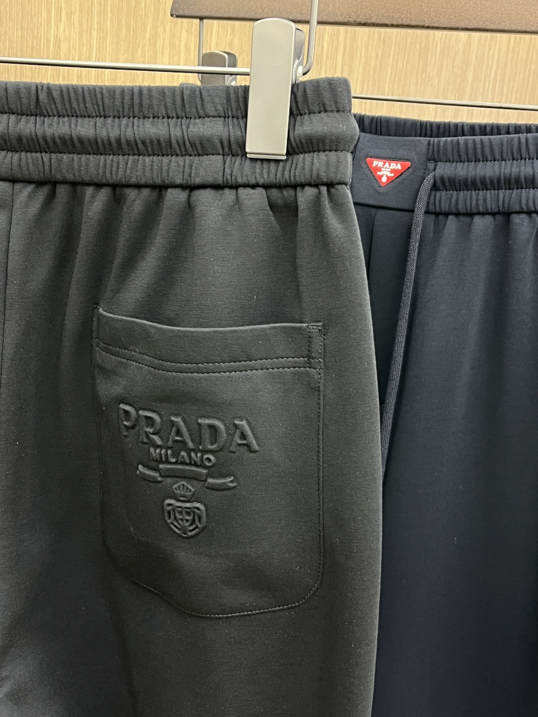 早春款 PD 🔥🔥高级定制 2026春夏新款铜氨丝莫代尔空气层休闲卫裤，裤身上刺绣标志性品牌标识，客供定