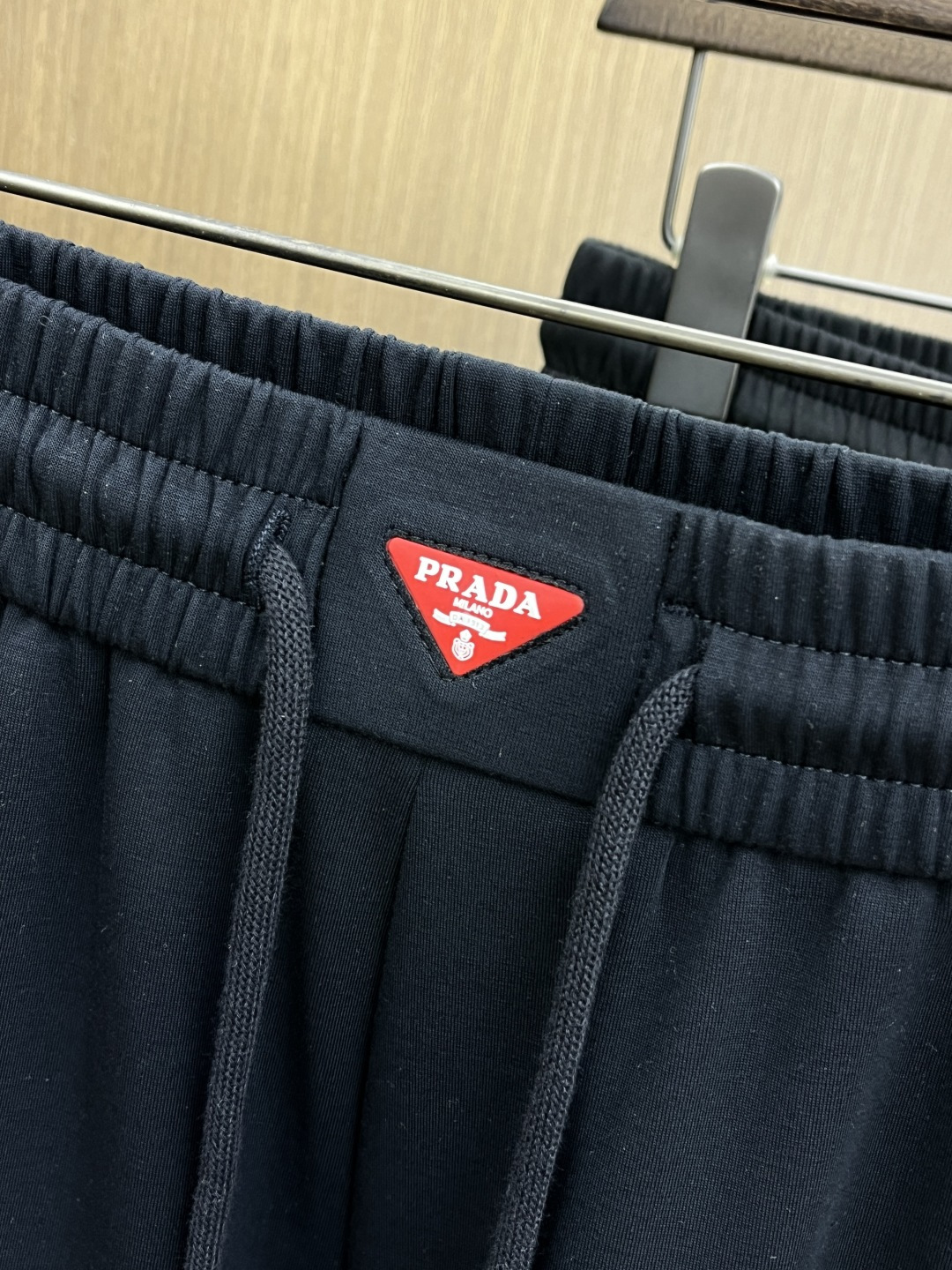 早春款 PD 🔥🔥高级定制 2026春夏新款铜氨丝莫代尔空气层休闲卫裤，裤身上刺绣标志性品牌标识，客供定