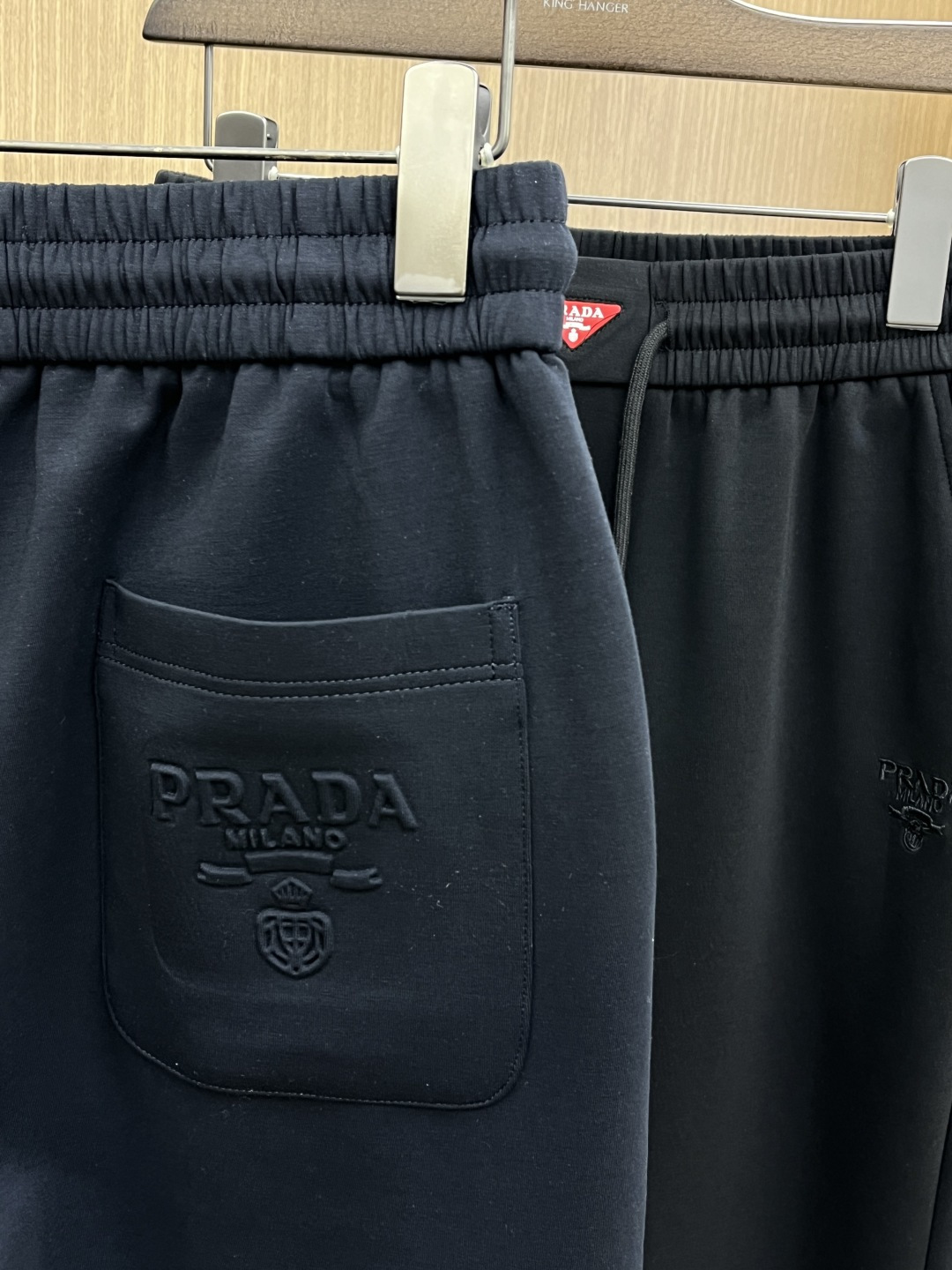 早春款 PD 🔥🔥高级定制 2026春夏新款铜氨丝莫代尔空气层休闲卫裤，裤身上刺绣标志性品牌标识，客供定