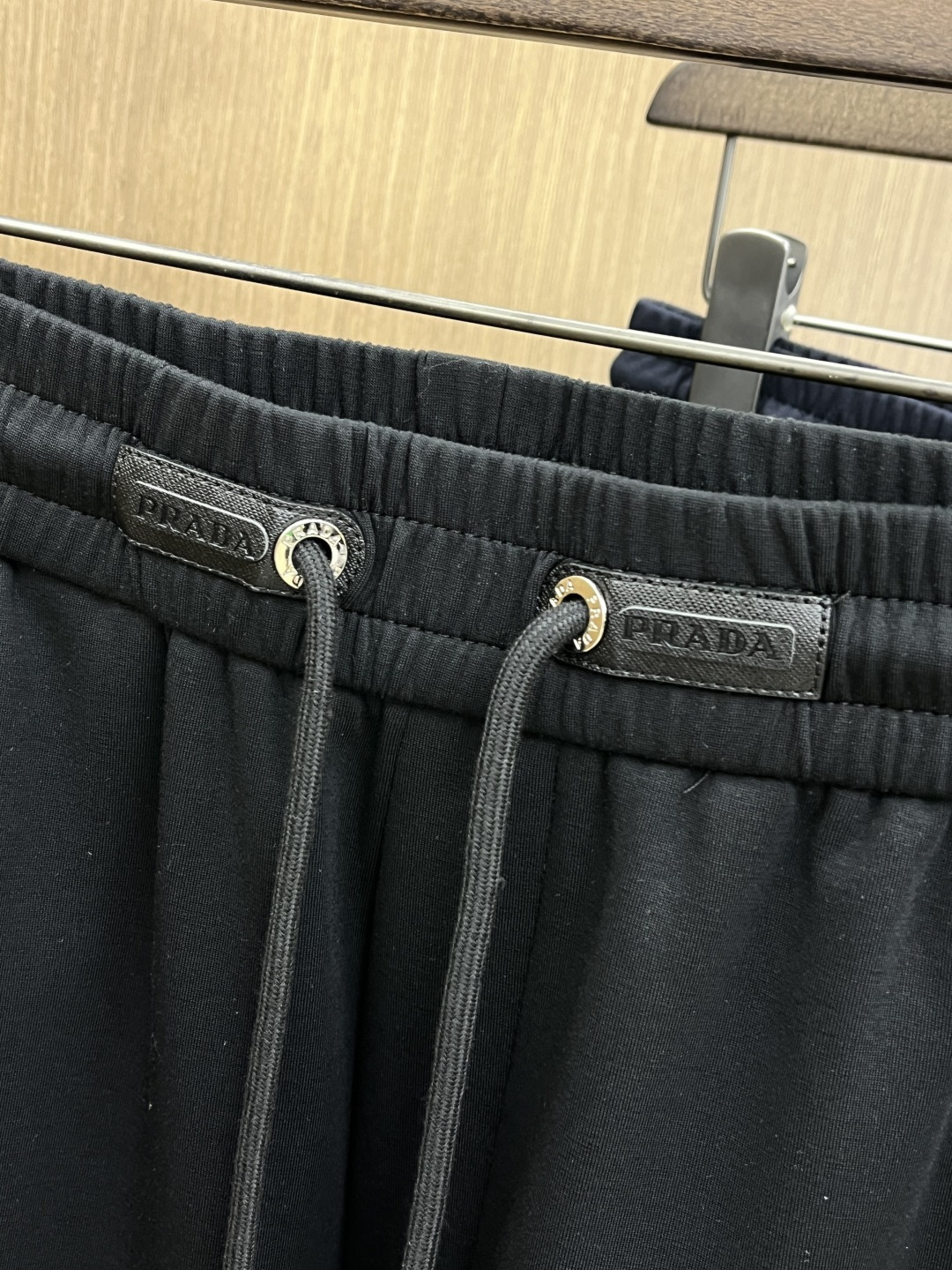 早春款 PD 🔥🔥高级定制 2026春夏新款铜氨丝莫代尔空气层休闲卫裤，裤身上刺绣标志性品牌标识，客供定