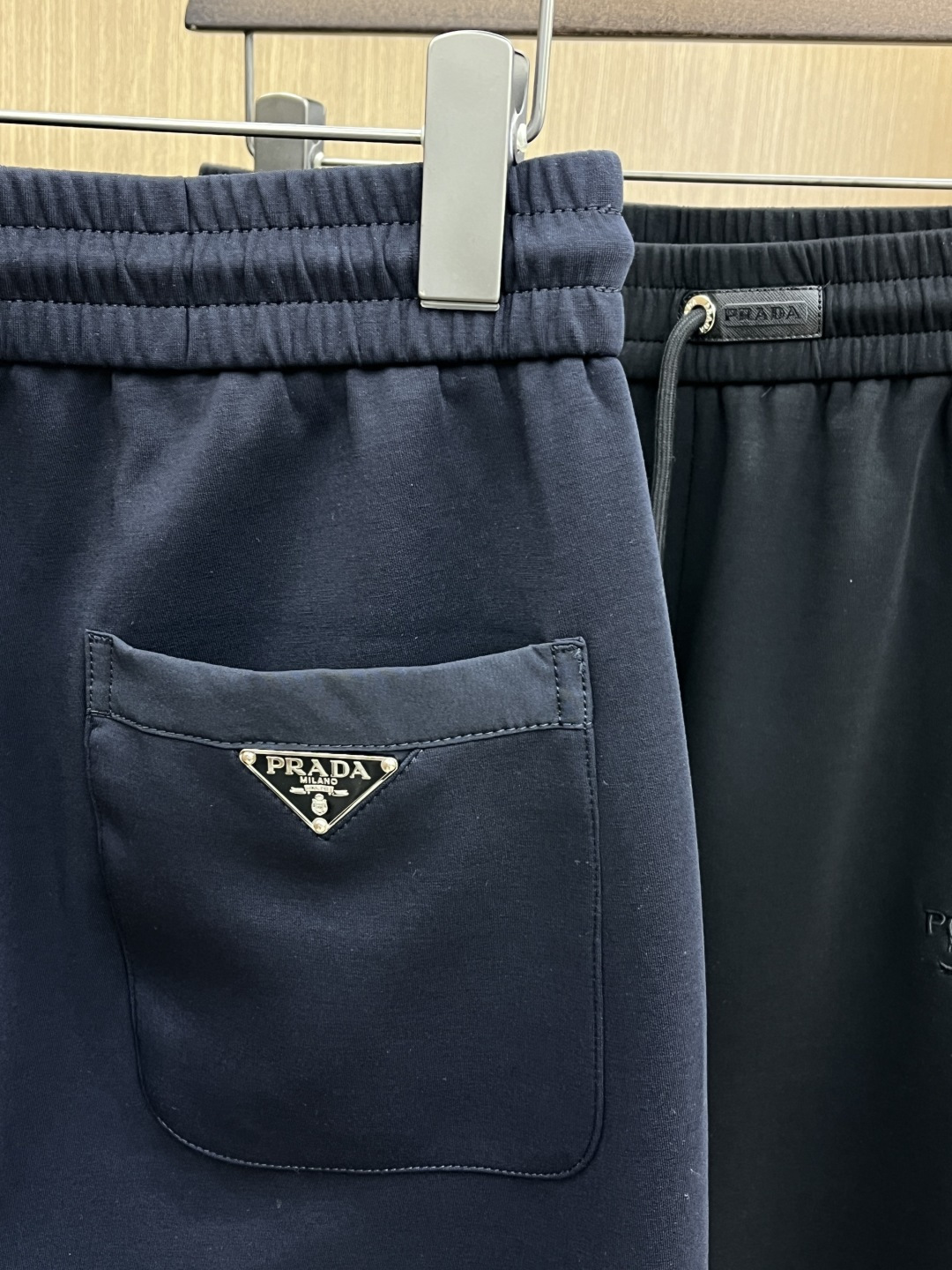 早春款 PD 🔥🔥高级定制 2026春夏新款铜氨丝莫代尔空气层休闲卫裤，裤身上刺绣标志性品牌标识，客供定