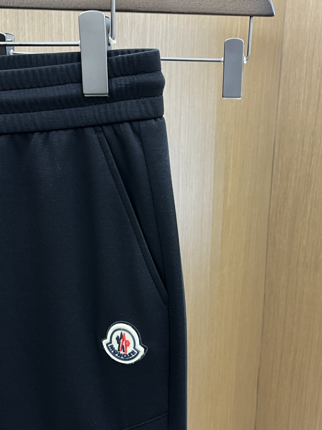 早春款 MON 🔥🔥高级定制 2026春夏新款铜氨丝莫代尔空气层休闲卫裤，裤身上刺绣标志性品牌标识，客供