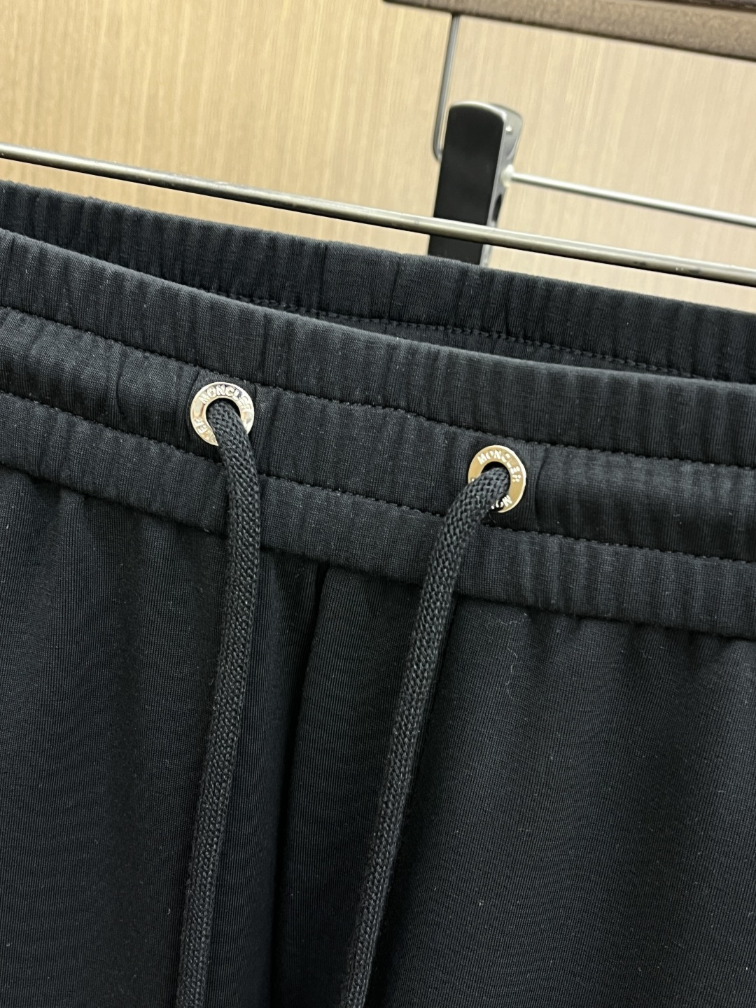 早春款 MON 🔥🔥高级定制 2026春夏新款铜氨丝莫代尔空气层休闲卫裤，裤身上刺绣标志性品牌标识，客供