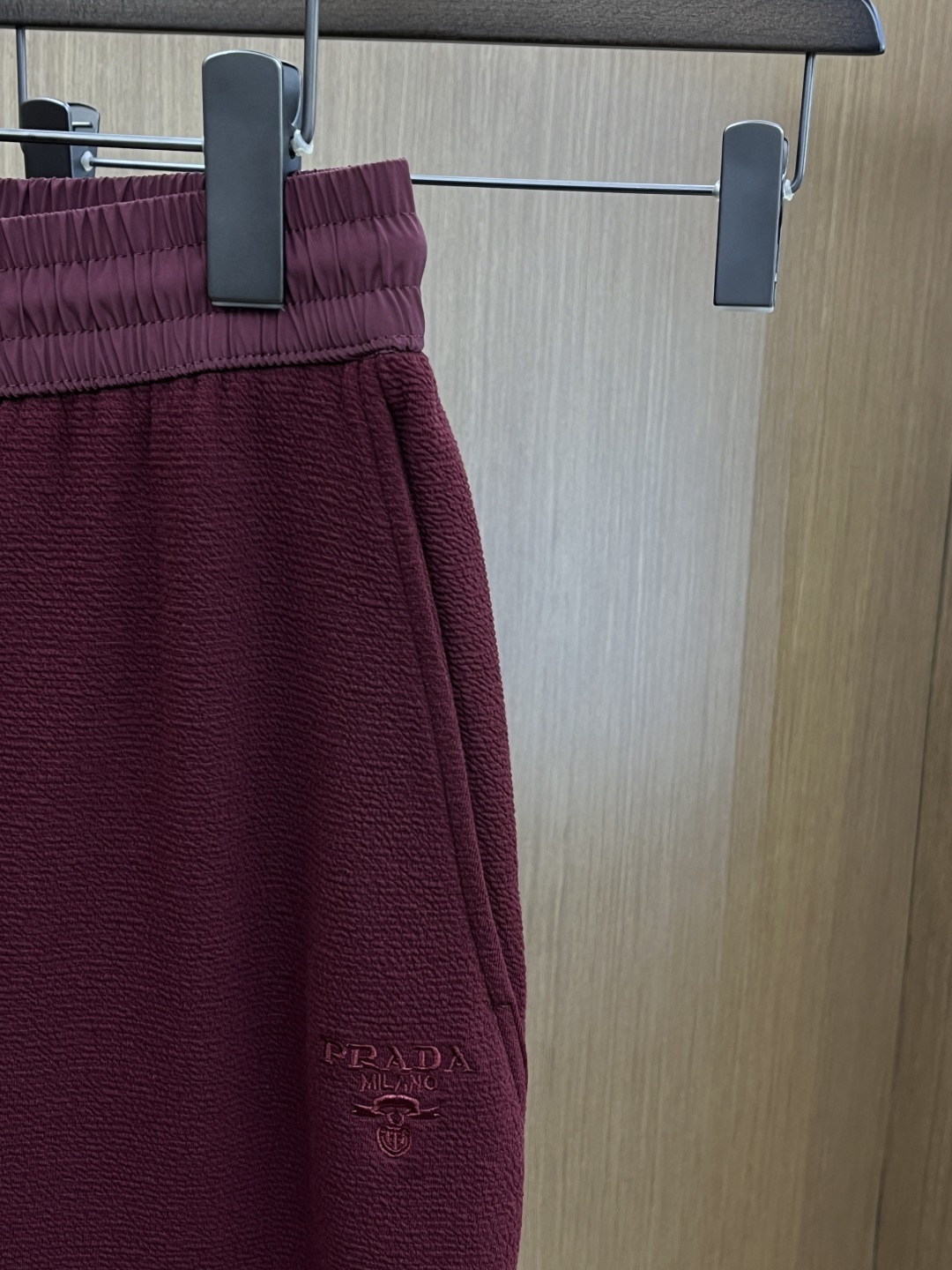 早春款 PD 🔥🔥高级定制 2026春夏新款铜氨丝莫代尔空气层休闲卫裤，裤身上刺绣标志性品牌标识，客供定