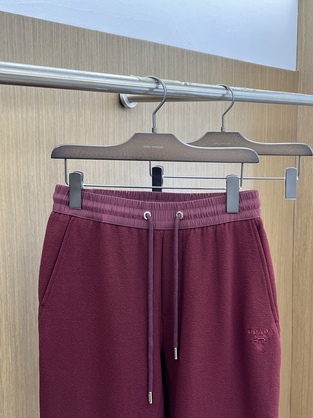 早春款 PD 🔥🔥高级定制 2026春夏新款铜氨丝莫代尔空气层休闲卫裤，裤身上刺绣标志性品牌标识，客供定