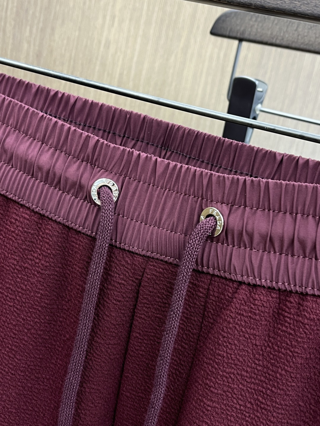 早春款 PD 🔥🔥高级定制 2026春夏新款铜氨丝莫代尔空气层休闲卫裤，裤身上刺绣标志性品牌标识，客供定