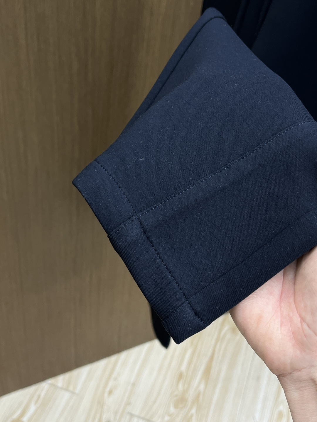 早春款 Mon 🔥🔥高级定制 2026春夏新款铜氨丝莫代尔空气层休闲卫裤，裤身上刺绣标志性品牌标识，客供