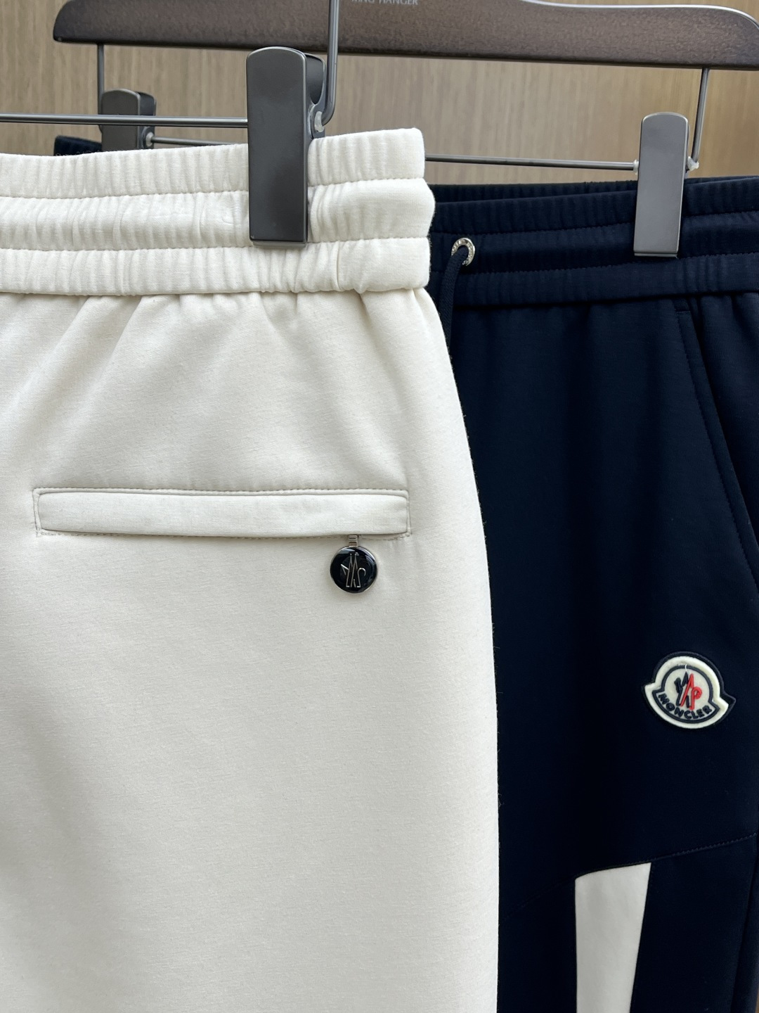 早春款 MON 🔥🔥高级定制 2026春夏新款铜氨丝莫代尔空气层休闲卫裤，裤身上刺绣标志性品牌标识，客供