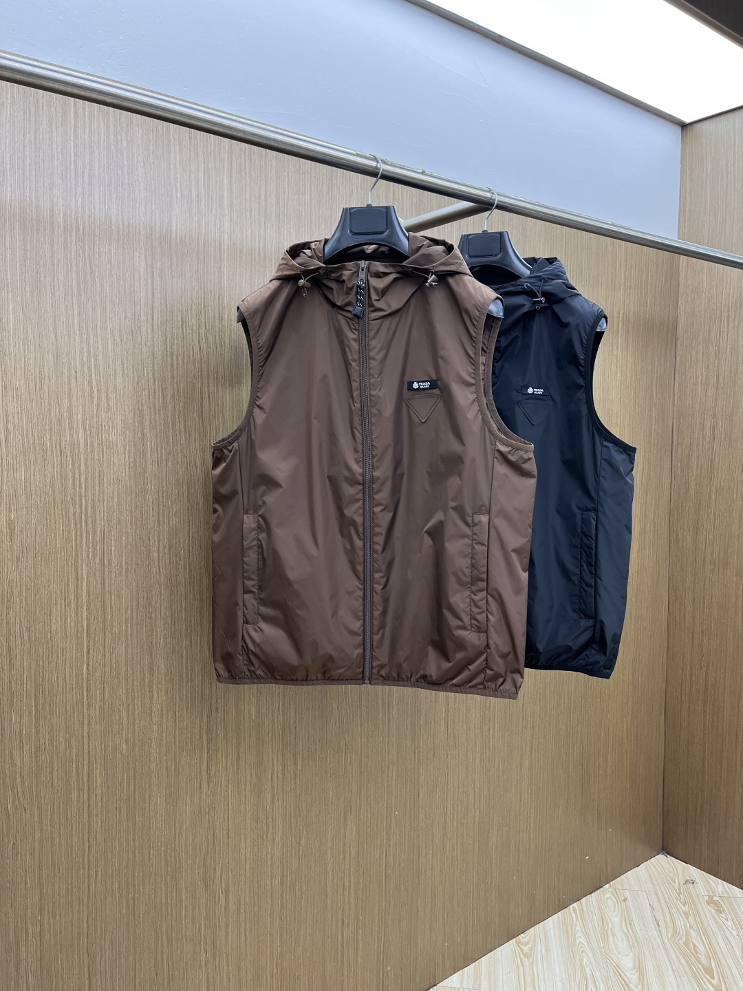 早春款 PD 🔥🔥高级定制 2026早春系列，最新时尚连帽夹克马甲坎肩.处处细节显工艺足够的高级 结构性