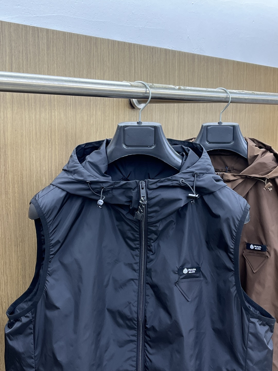 早春款 PD 🔥🔥高级定制 2026早春系列，最新时尚连帽夹克马甲坎肩.处处细节显工艺足够的高级 结构性