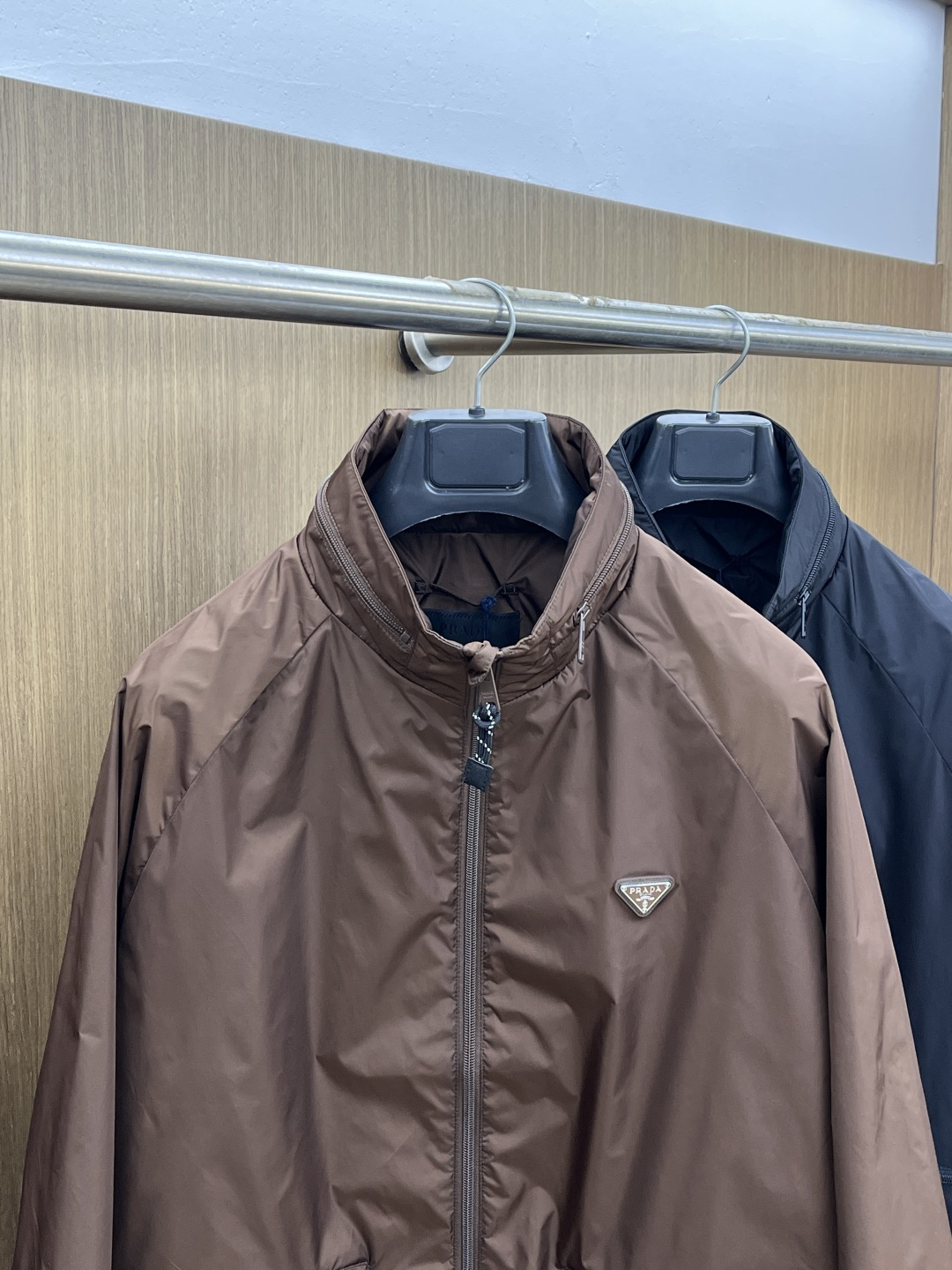 早春款 PD 🔥🔥高级定制 2026早春系列，最新时尚连帽（可收纳）夹克外套.处处细节显工艺足够的高级 