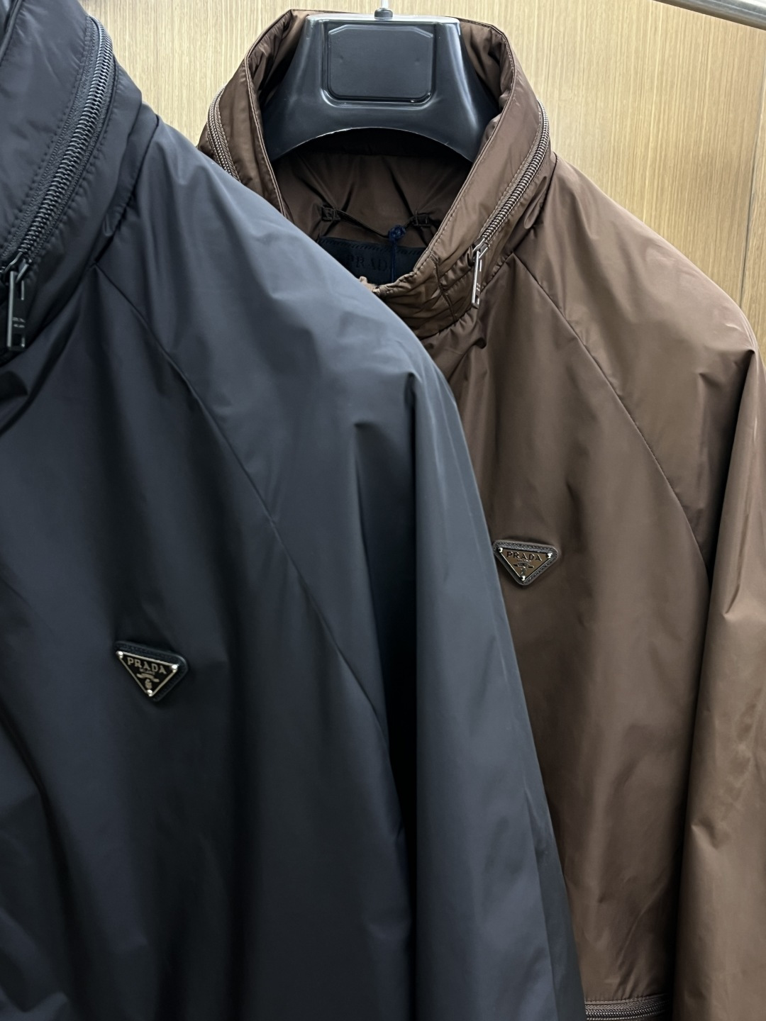 早春款 PD 🔥🔥高级定制 2026早春系列，最新时尚连帽（可收纳）夹克外套.处处细节显工艺足够的高级 