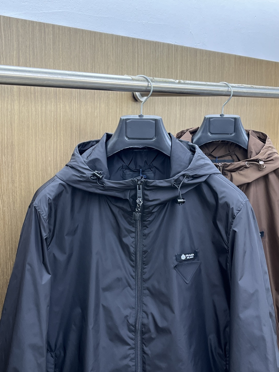 早春款 PD 🔥🔥高级定制 2026早春系列，最新时尚连帽夹克外套.处处细节显工艺足够的高级 结构性剪裁