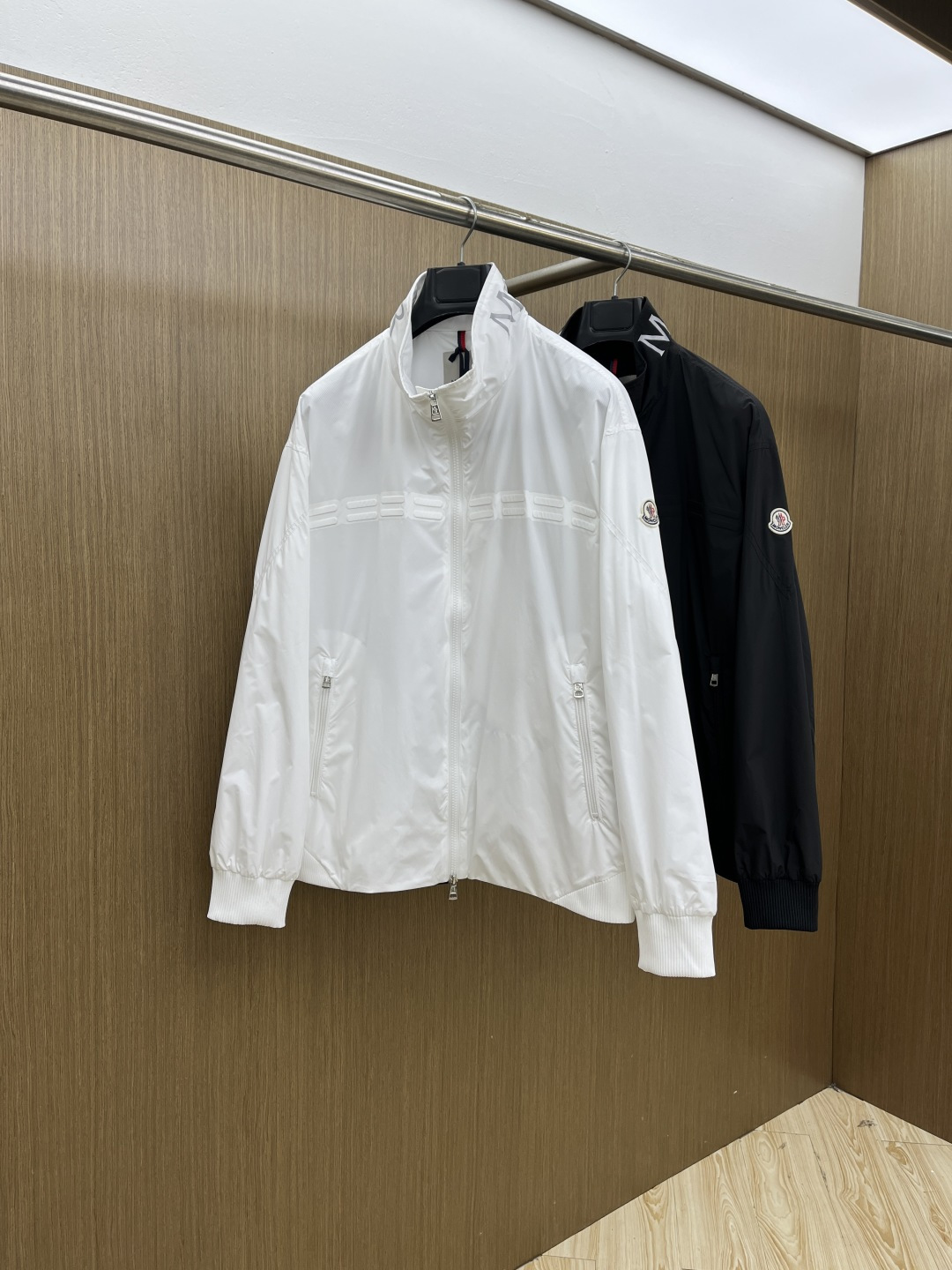 早春款 Mon 🔥🔥高级定制 2026早春系列，最新时尚立领夹克外套.处处细节显工艺足够的高级 结构性剪