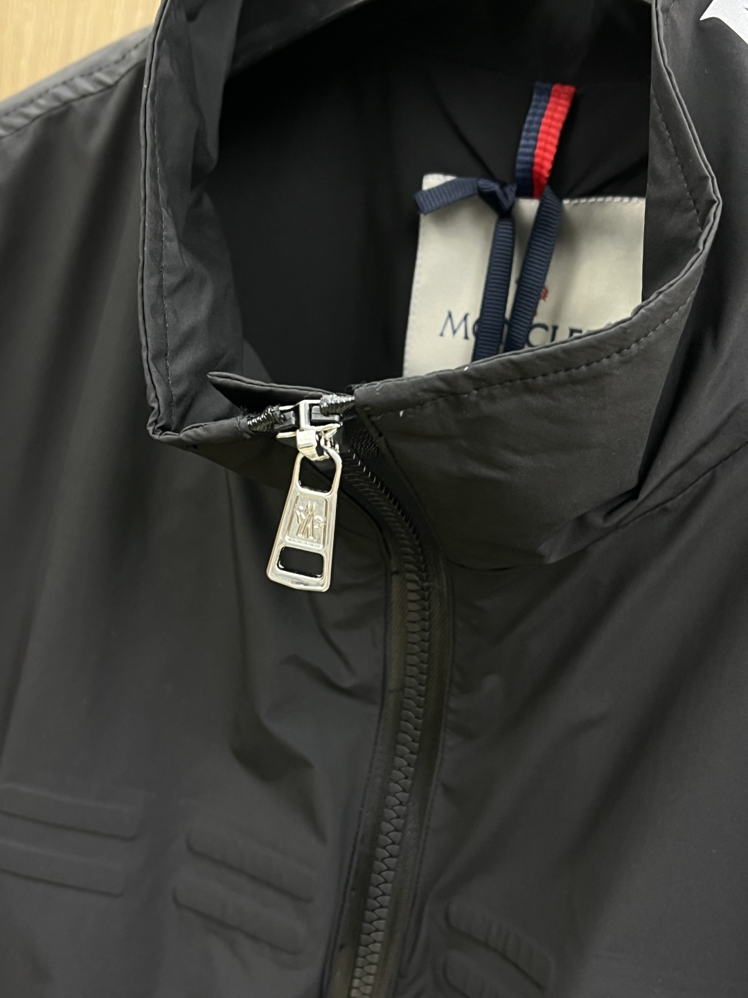 早春款 Mon 🔥🔥高级定制 2026早春系列，最新时尚立领夹克外套.处处细节显工艺足够的高级 结构性剪