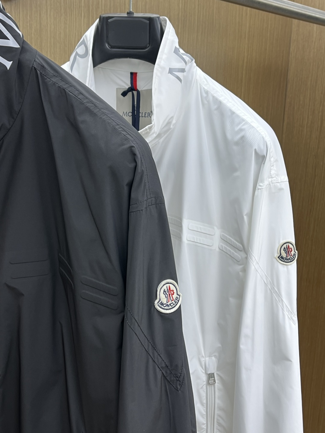 早春款 Mon 🔥🔥高级定制 2026早春系列，最新时尚立领夹克外套.处处细节显工艺足够的高级 结构性剪