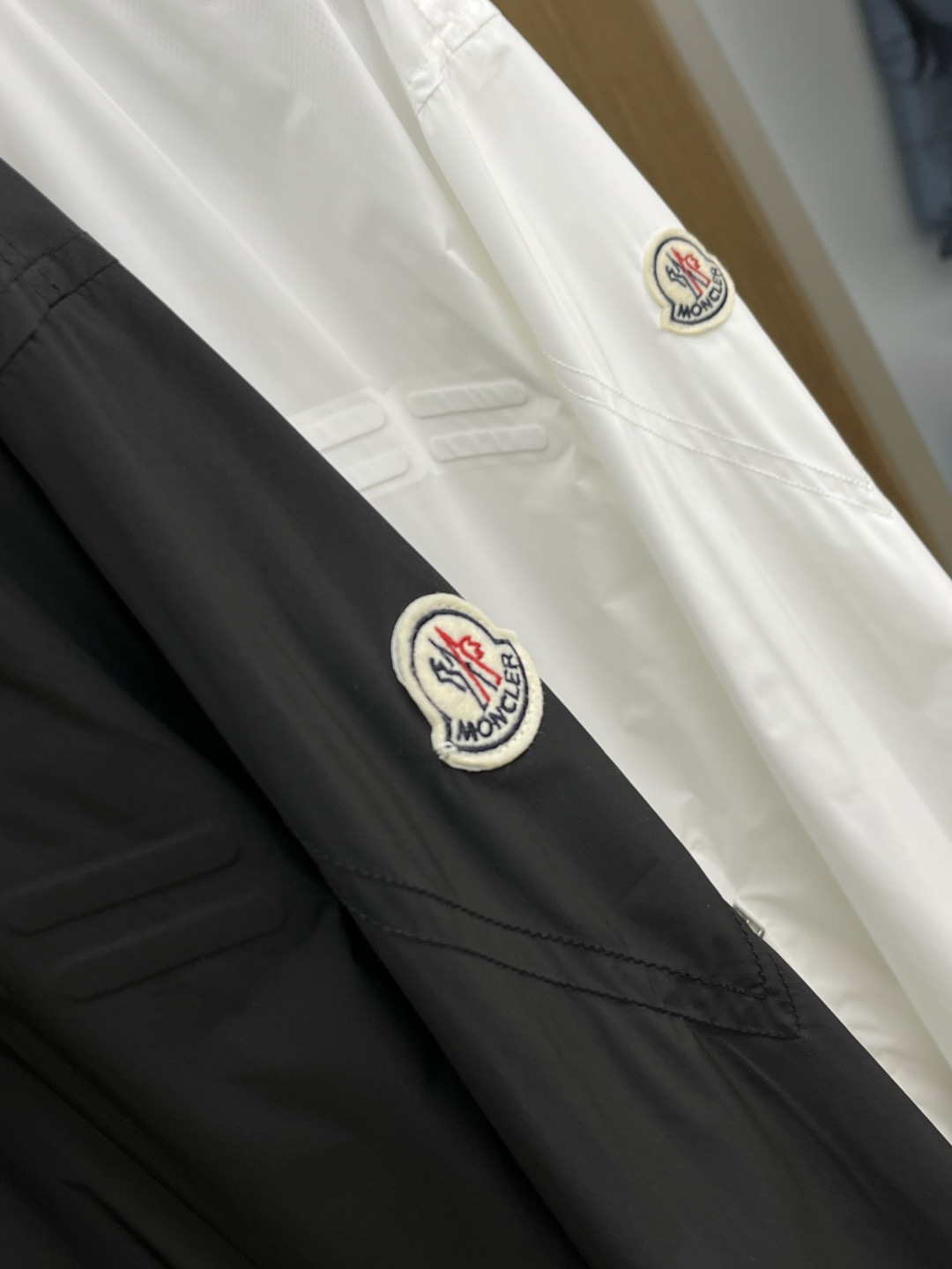 早春款 Mon 🔥🔥高级定制 2026早春系列，最新时尚立领夹克外套.处处细节显工艺足够的高级 结构性剪