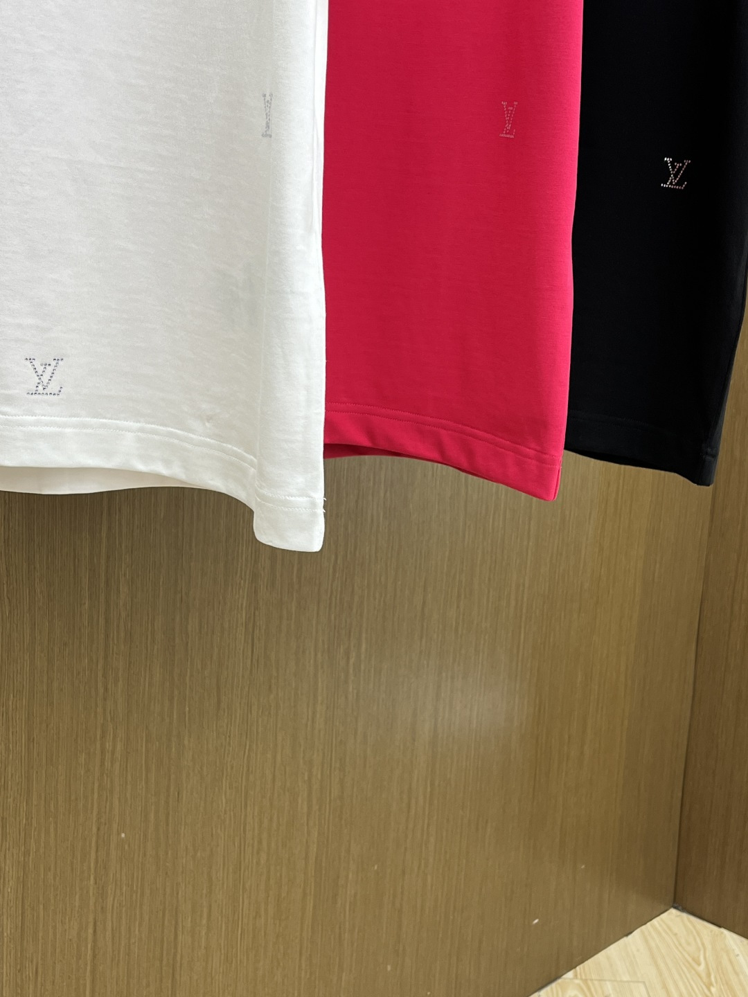 早春 LV 🔥🔥高级定制 2026春夏 · 高阶定制T恤】特别推荐系列 定制面料：秘鲁进口匹马棉 × 顶