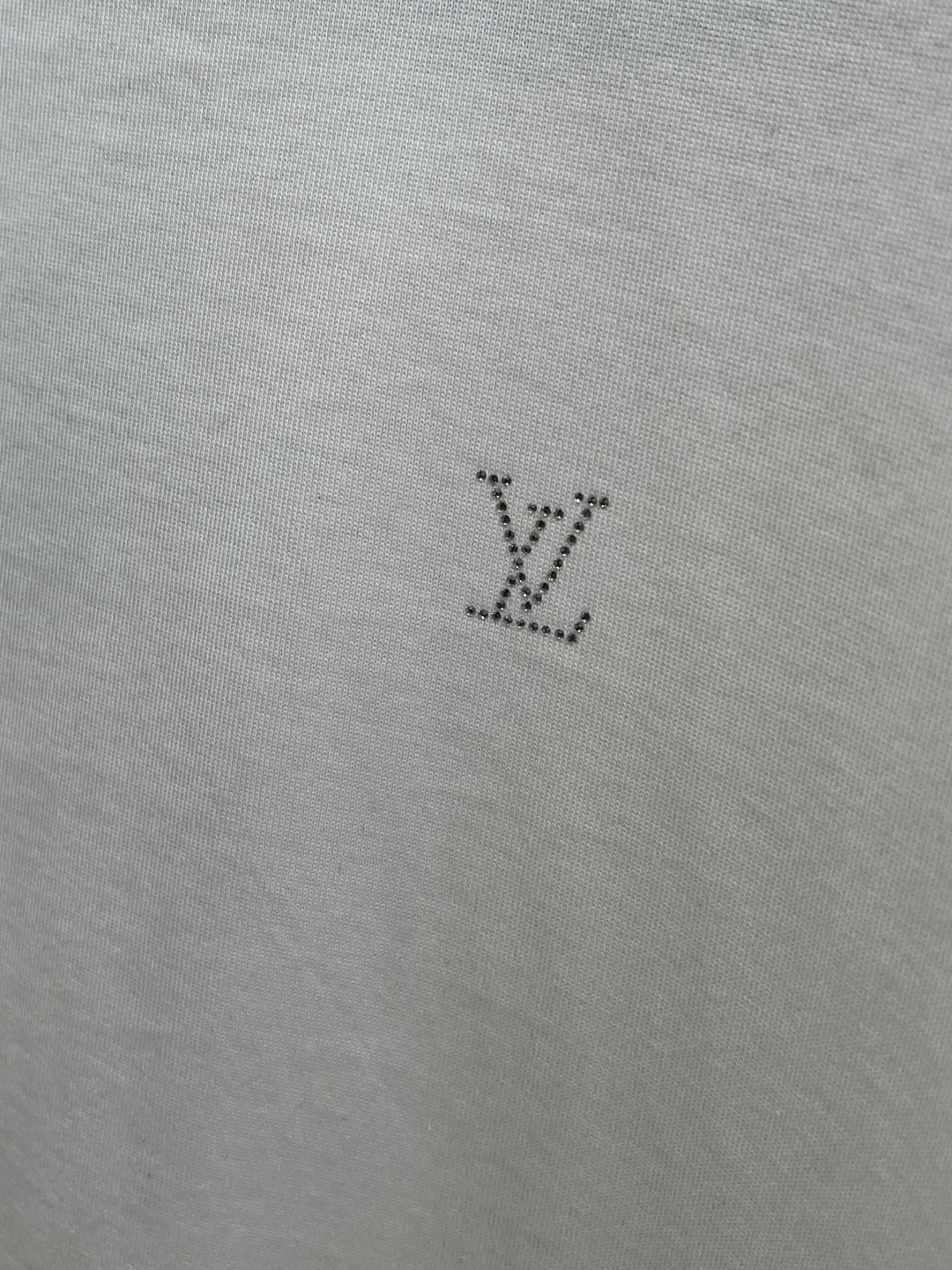 早春 LV 🔥🔥高级定制 2026春夏 · 高阶定制T恤】特别推荐系列 定制面料：秘鲁进口匹马棉 × 顶