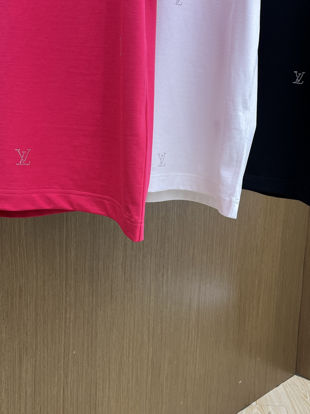 早春 LV 🔥🔥高级定制 2026春夏 · 高阶定制T恤】特别推荐系列 定制面料：秘鲁进口匹马棉 × 顶