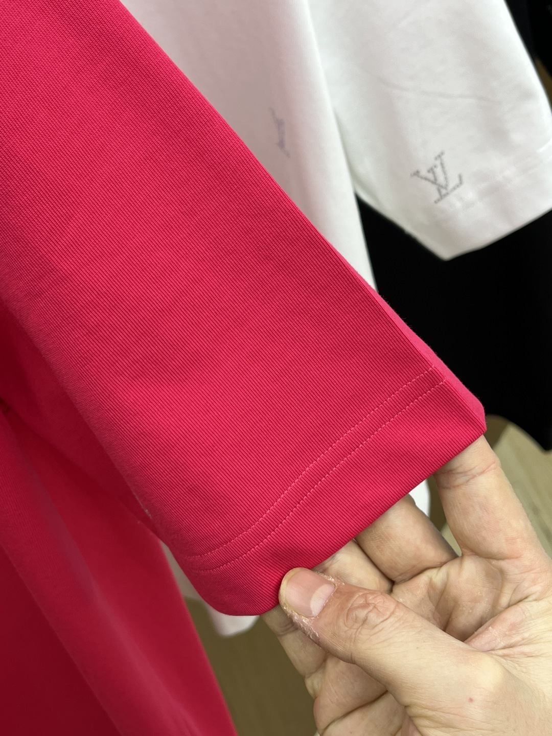 早春 LV 🔥🔥高级定制 2026春夏 · 高阶定制T恤】特别推荐系列 定制面料：秘鲁进口匹马棉 × 顶