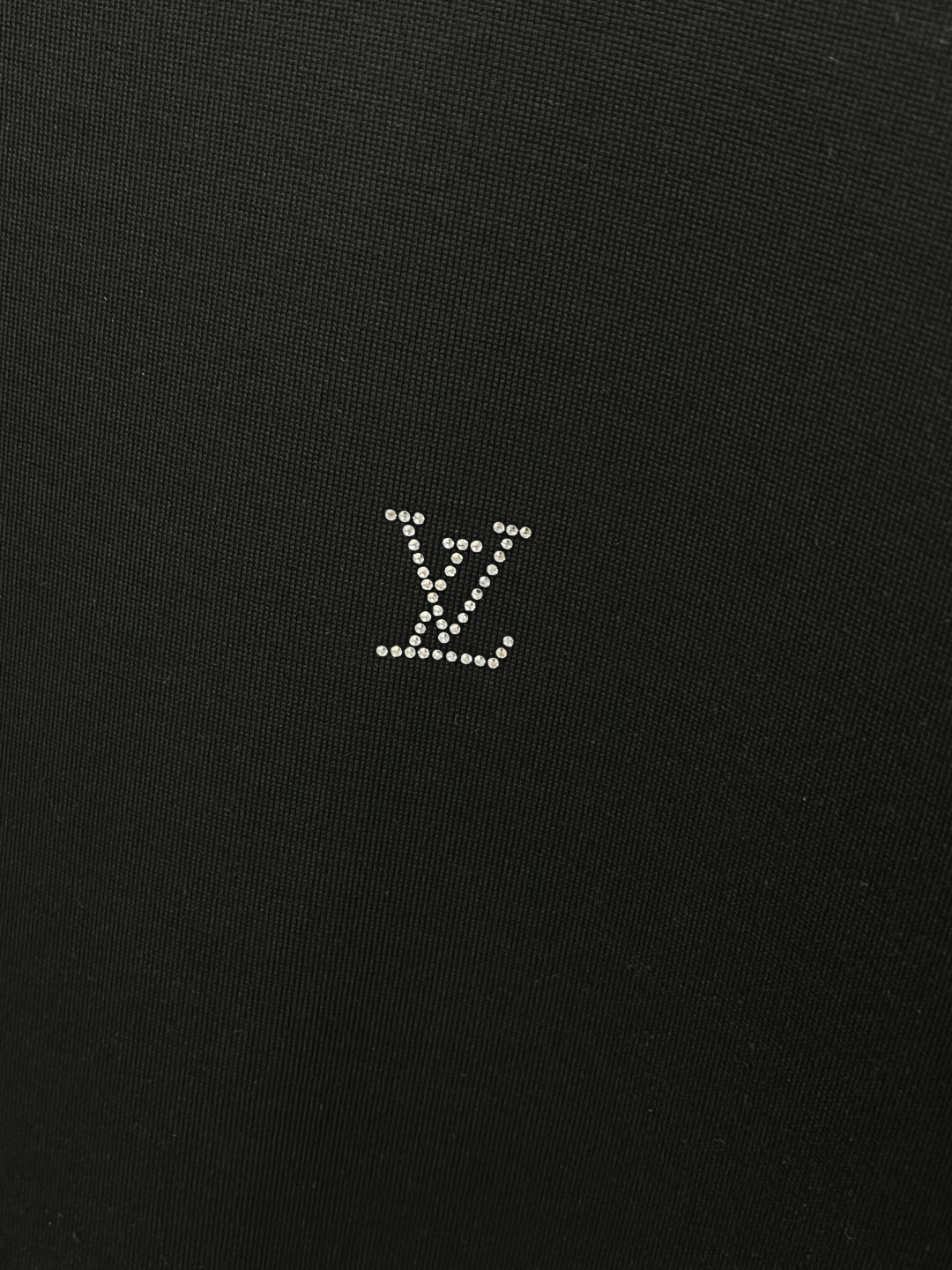 早春 LV 🔥🔥高级定制 2026春夏 · 高阶定制T恤】特别推荐系列 定制面料：秘鲁进口匹马棉 × 顶